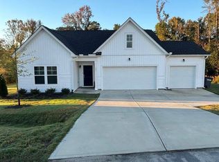 101 Enfield Dr, Carthage, NC 28327