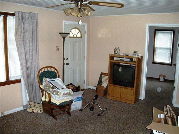4th image of 9324 Marcella Dr