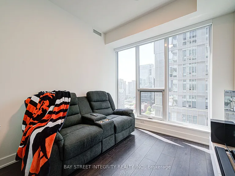 15 Mercer St #2102 — Photo 10