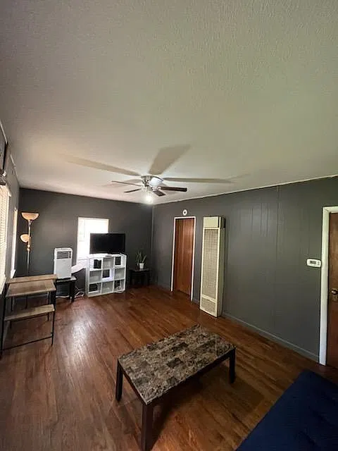 1 bed, 550 sqft, $800 — Photo 2