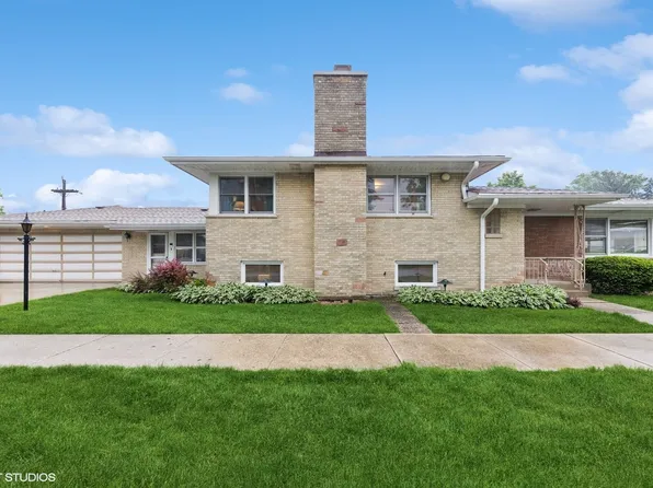 1241 Woodside Rd, La Grange Park, IL 60526