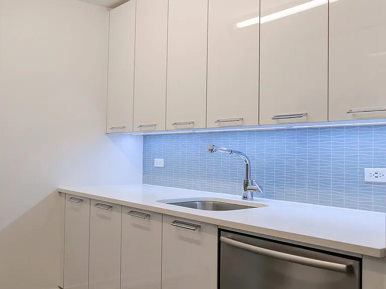 227 W 77th St #8-D — Photo 4