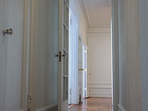 4th image of 251 W 92nd St APT 10E
