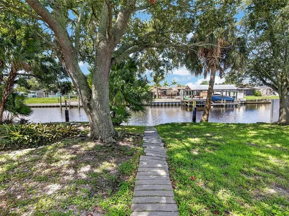 10718 DRUMMOND RD, TAMPA, FL 33615