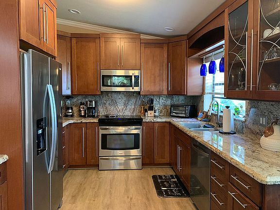 5th image of 654 E Deer Creek Emerald Way