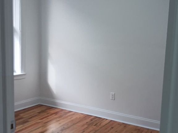 4th image of 1522 Beach Ave APT 1