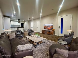 30 Bonito Ave, Long Beach, CA 90802