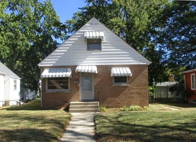 4438 N 46th St photo 1