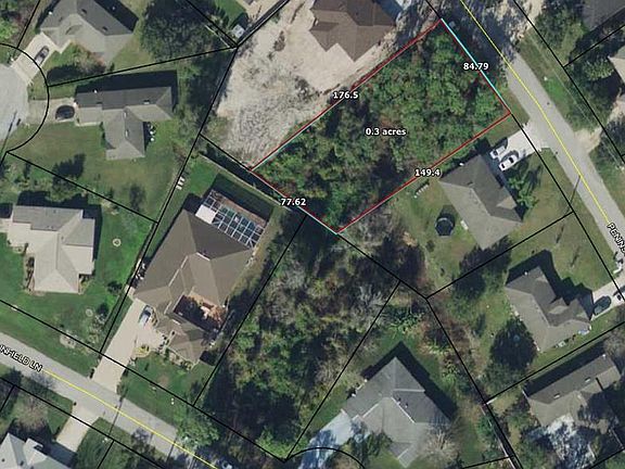 2nd image of 28 Peninsula Ln