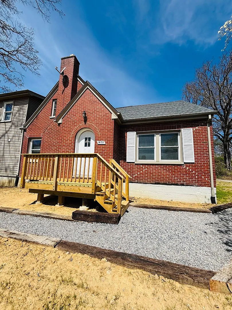 Multi-Family Units — Photo 1