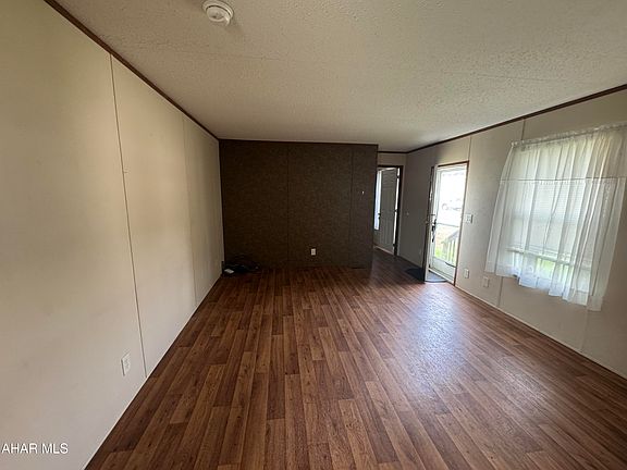 4th image of 257 Allen Ln