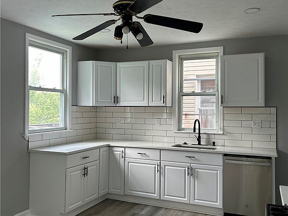 4th image of 2438 Diehl Ave