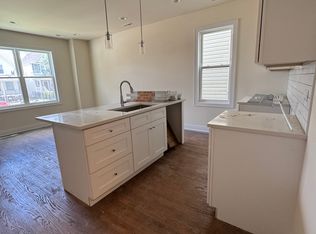 2342 N Lawndale Ave #1STFL, Chicago, IL 60647