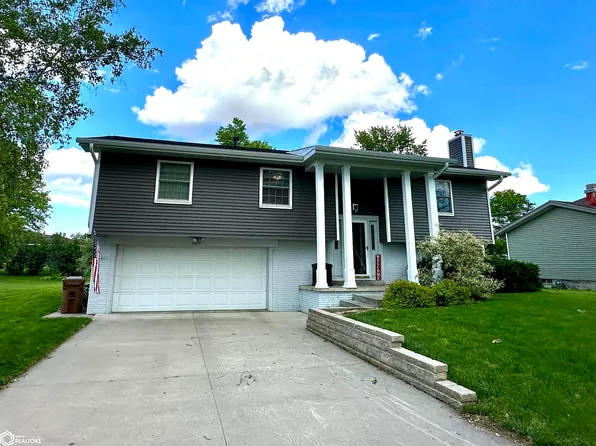 1610 Prairie St, Grinnell, IA 50112