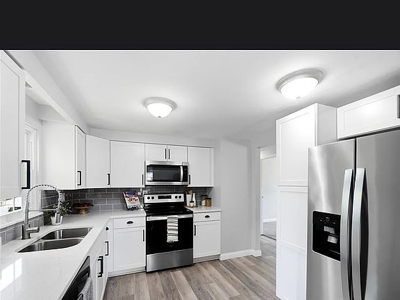 4th image of 1630 Carolyn Dr