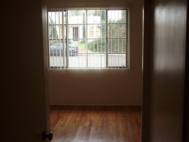2nd image of 7074 Amherst St