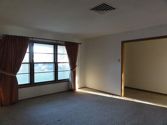 3rd image of 3315 Fannin Ave