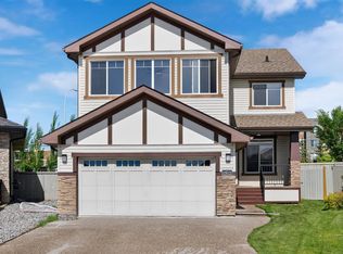 1512 Cunningham Cpe SW, Edmonton, AB T6W 0Y3