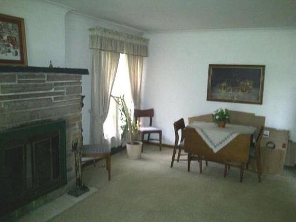 4th image of 107 S Nolton Ave
