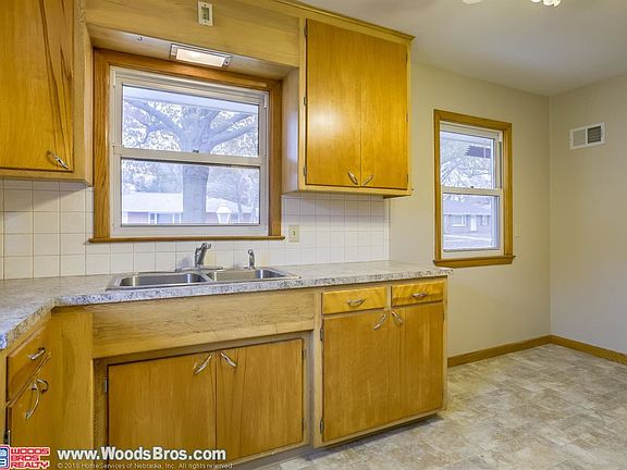 4th image of 2325 S 58th St