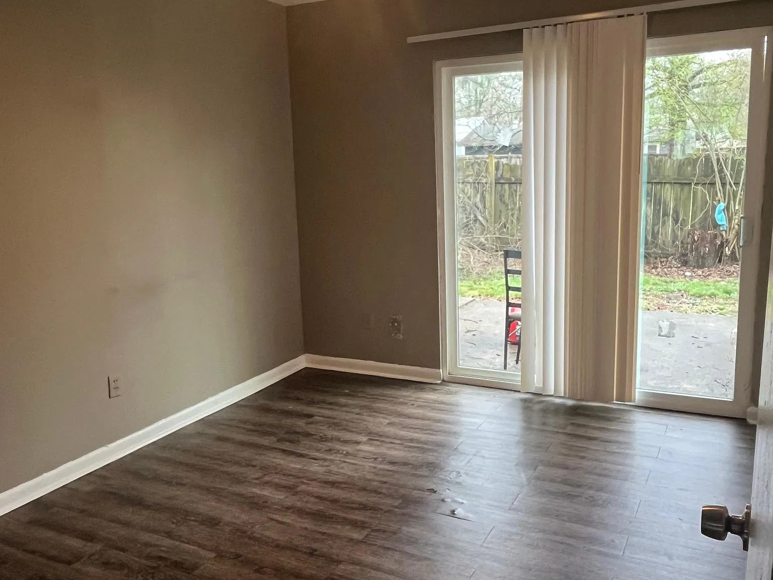 4725 Hoffman Rd — Photo 4