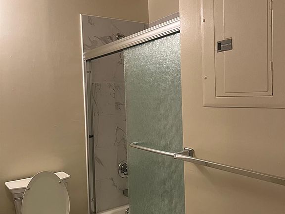 5th image of 773 Spruce St