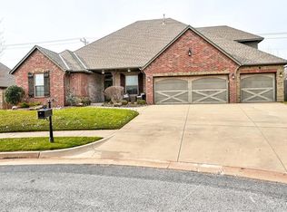 16213 James Thomas Ct, Edmond, OK 73013