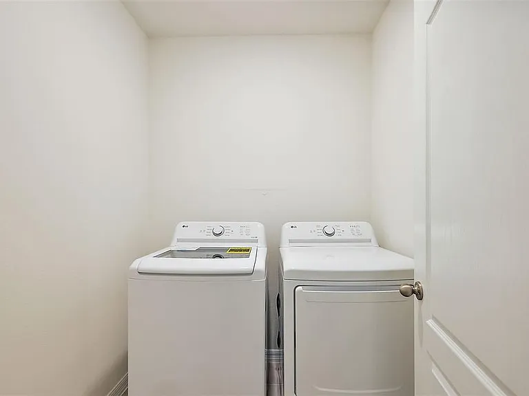 3933 Duval Ct — Photo 39