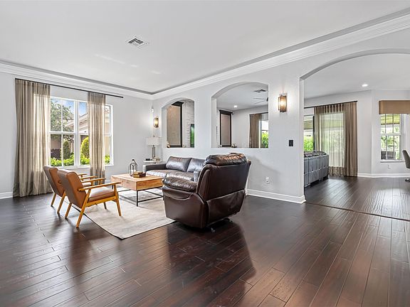 4th image of 10261 Lake Vista Court