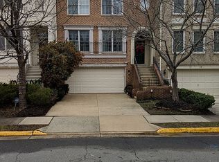 7722 Rockledge Ct, Springfield, VA 22152