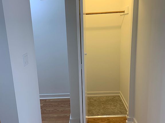 4th image of 1151 W Waveland Ave #G