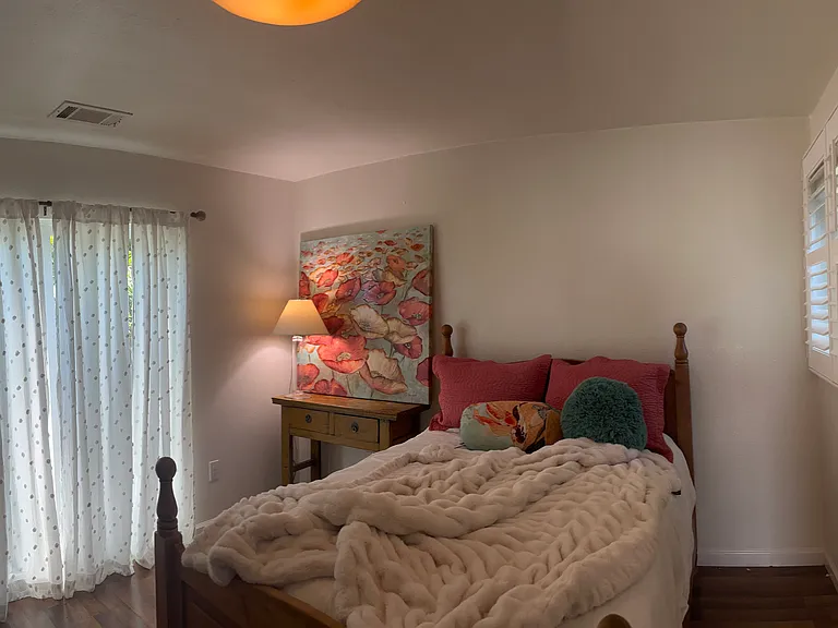 1st Bedroom Out To Laundry