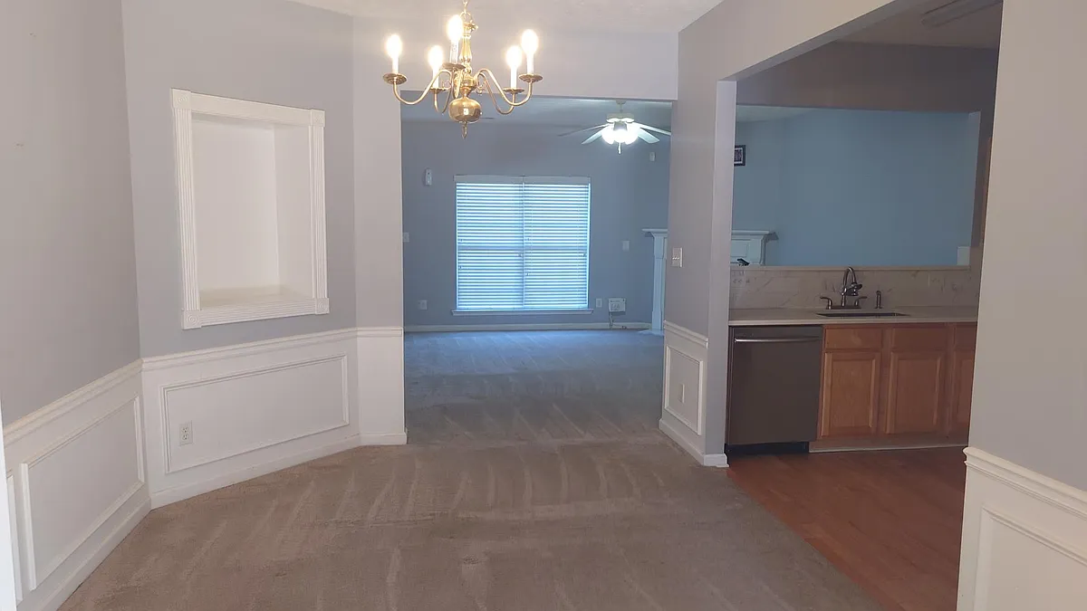 Building Photo - 3803 Dandridge Way