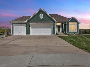 3056 SW Gentry Ct, Lees Summit, MO 64081