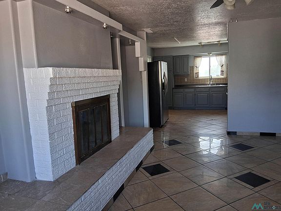 2nd image of 1502 Kit Carson Dr