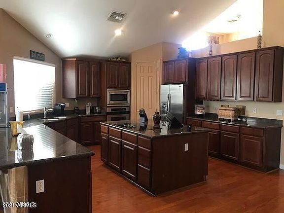 2nd image of 5521 E Calle Del Sol