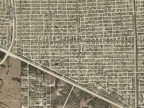 4th image of 3003 41st St SW