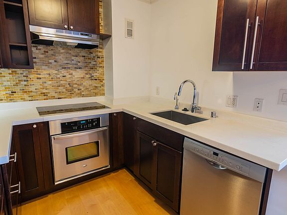 3rd image of 2040 Franklin St APT 1003