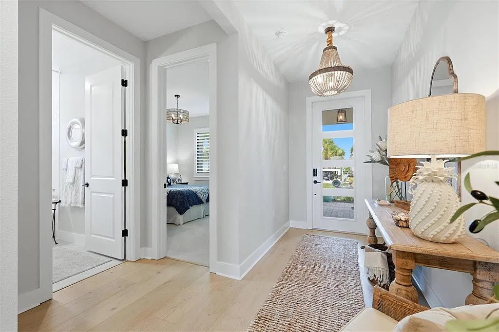 4 bed, 2.5 bath, 2238 sqft, $5,000 — Photo 4