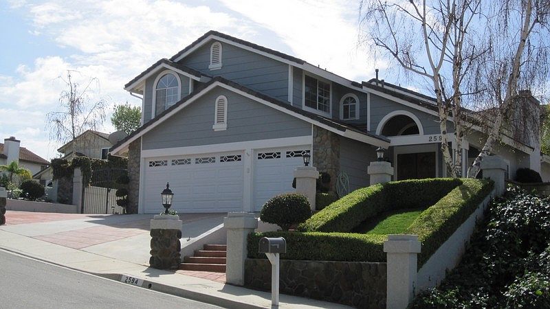 1st image of 2594 Manchester Ct