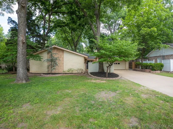 5423 S Zunis Pl, Tulsa, OK 74105