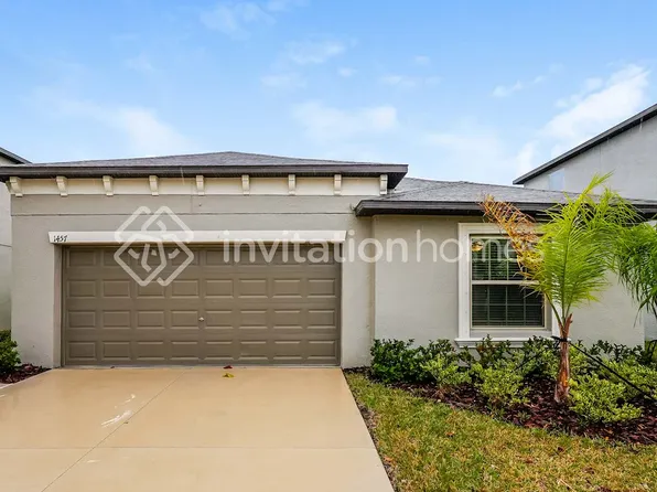 1457 Flower Dust Dr, Ruskin, FL 33570