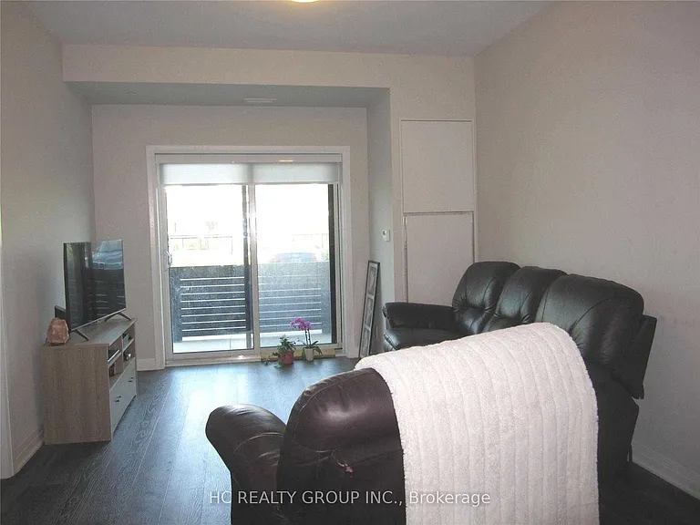 128 Grovewood Cmn #107 — Photo 6