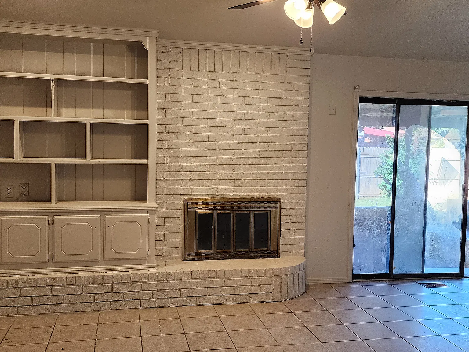 3 bed, 1462 sqft, $1,300 — Photo 2