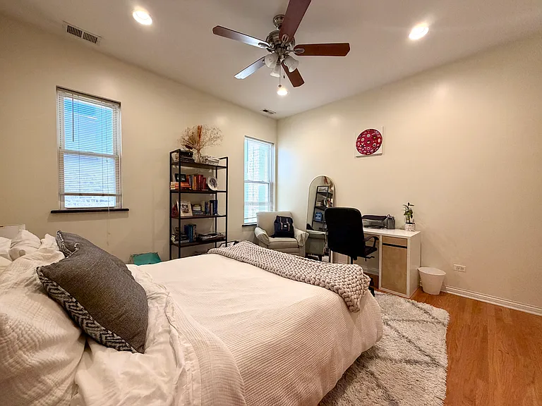 2632 N Fairfield Ave #2 — Photo 14