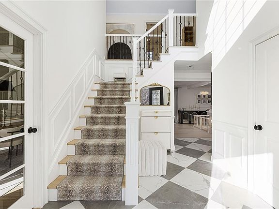 3rd image of 14 Sables Way