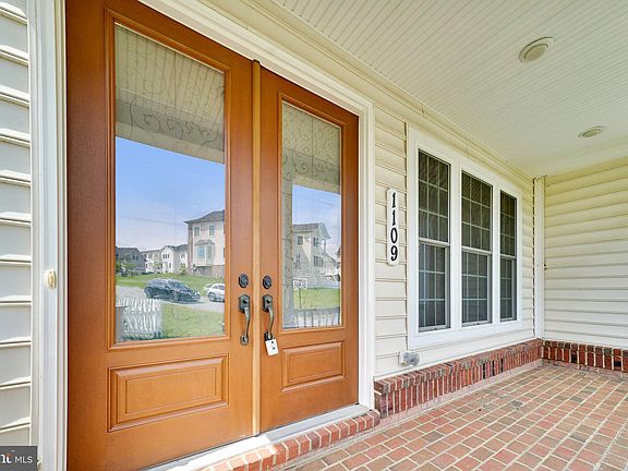 5th image of 1109 Garden Stone Ct