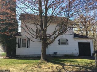 13 1st St S, Sandstone, MN 55072
