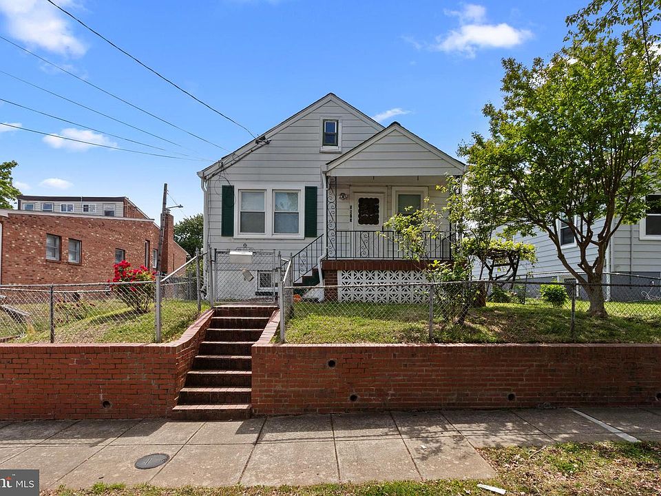1st image of 5515 Jay St NE