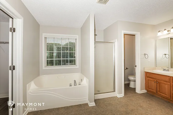 61 Windsor Way — Photo 13